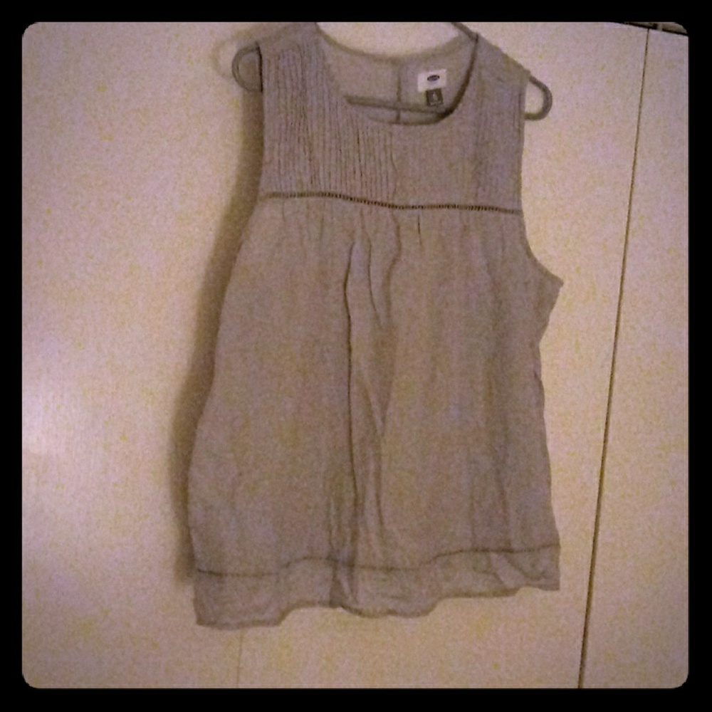 Grey old navy top